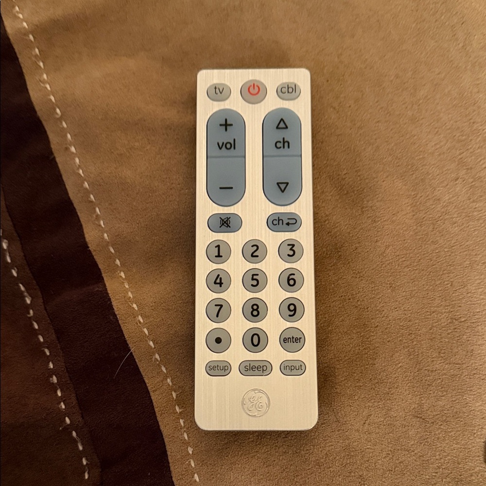 GE UltraPro Universal Remote - Picture 3 of 4